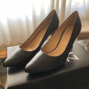 (NEW/UNWORN) Naturalizer pointed toe pumps